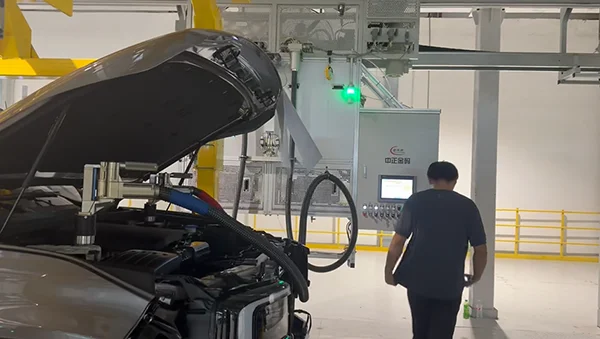  Antifreeze Vacuum Filling Machine